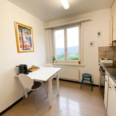 Neb-thun Lodge's 1 Hilterfingen Ringstrasse 6 بيت ضيافة *