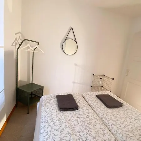 Neb-thun Lodge's 1 Hilterfingen Ringstrasse 6 بيت ضيافة *