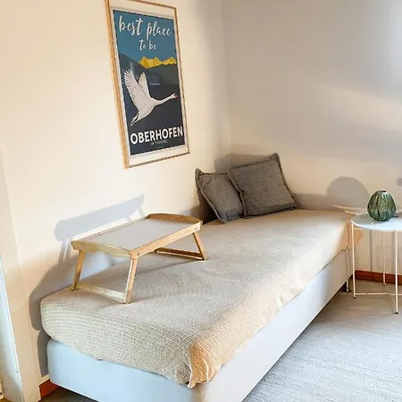 Neb-thun Lodge's 1 Hilterfingen Ringstrasse 6 بيت ضيافة