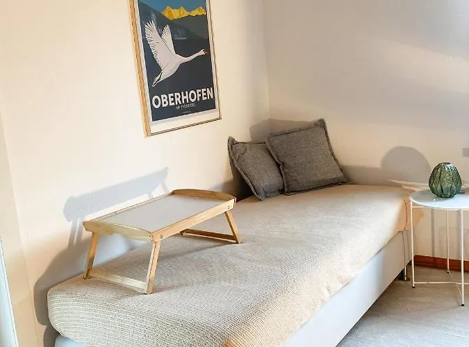 Neb-thun Lodge's 1 Hilterfingen Ringstrasse 6 Gæstehus