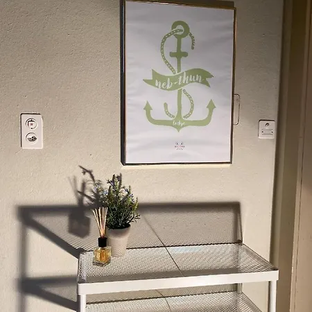 Neb-thun Lodge's 1 Hilterfingen Ringstrasse 6 بيت ضيافة