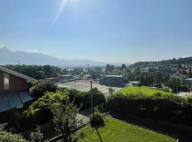 بيت ضيافة Neb-thun Lodge's 1 Hilterfingen Ringstrasse 6