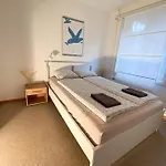 Neb-thun Lodge's 1 Hilterfingen Ringstrasse 6 Oberhofen